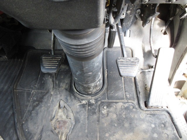 ISUZU ELF DUMP TRUCK 1999 Image 30