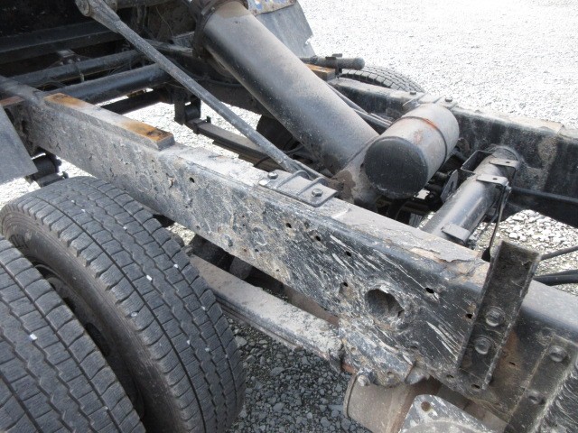 ISUZU ELF DUMP TRUCK 2000 Image 20