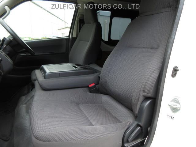 TOYOTA HIACE 2017 Image 12