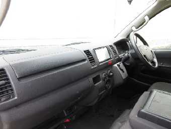 TOYOTA HIACE 2017 Image 13