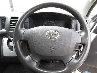 TOYOTA HIACE 2017 Image 14