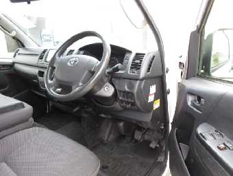 TOYOTA HIACE 2017 Image 5