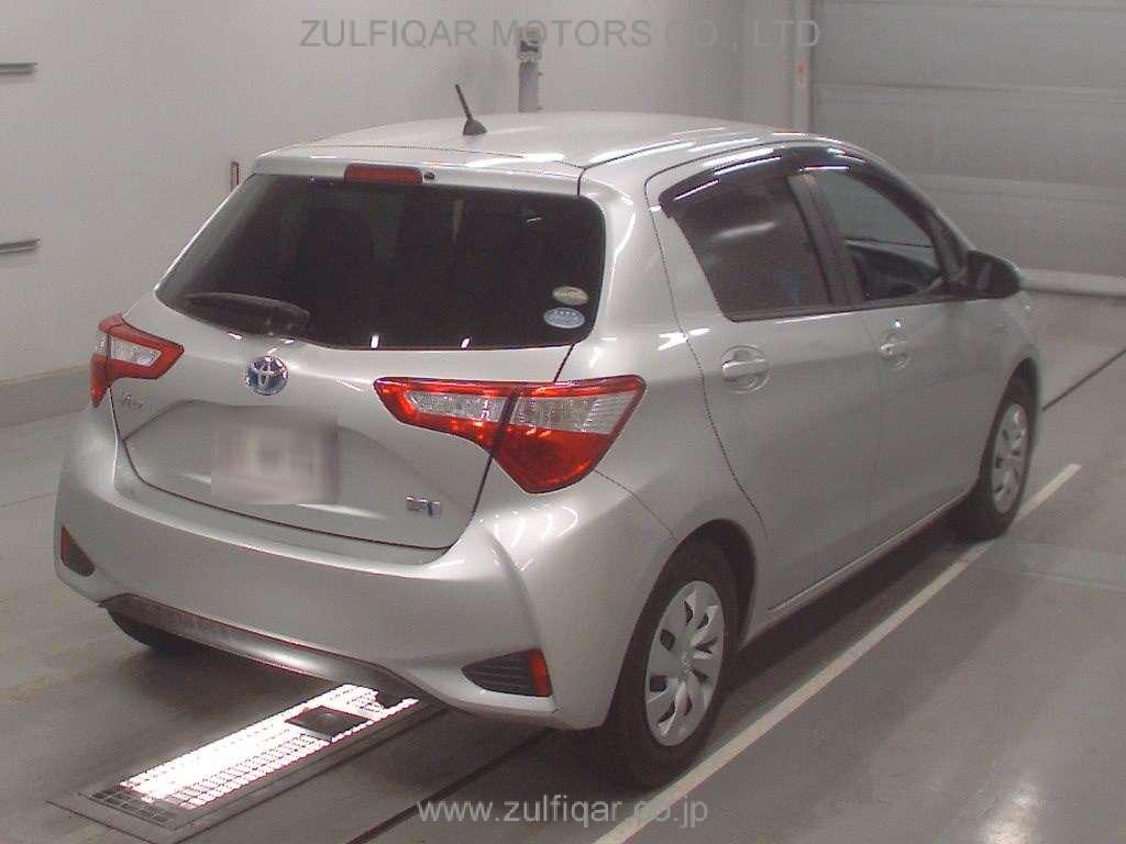 TOYOTA VITZ 2018 Image 2