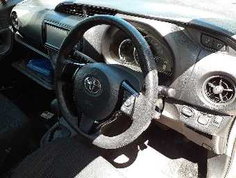 TOYOTA VITZ 2018 Image 7