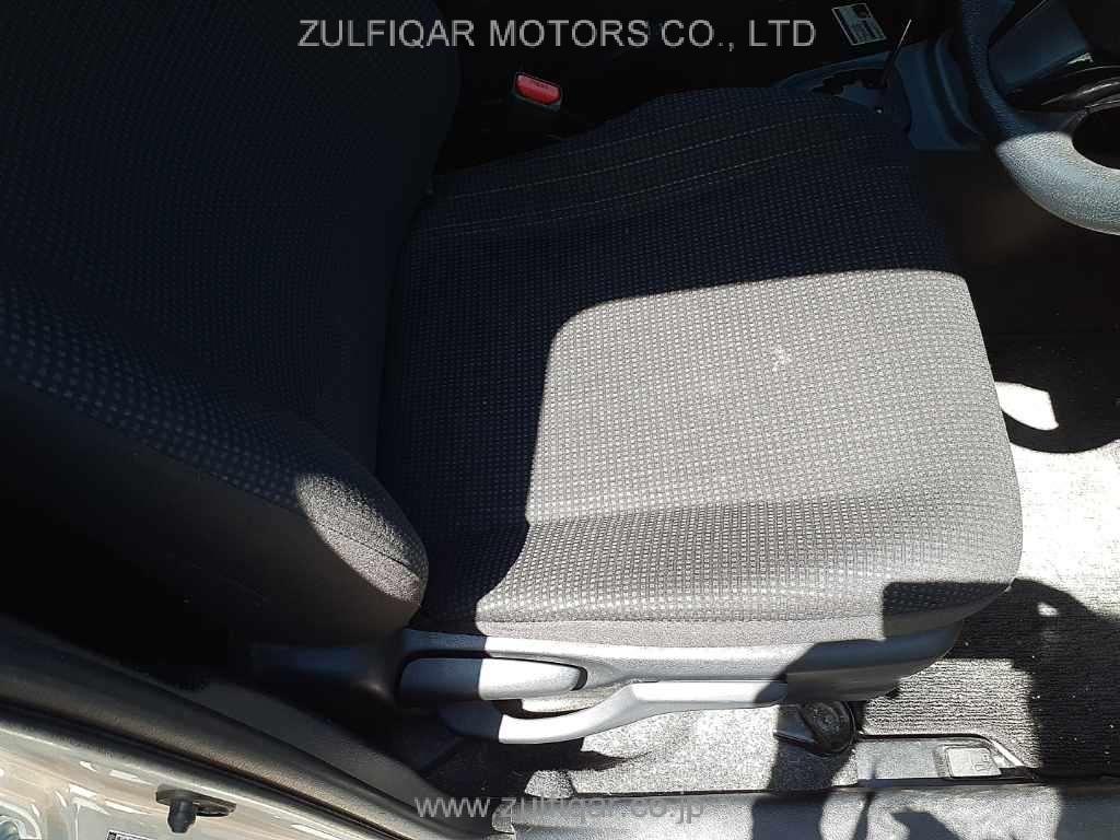 TOYOTA VITZ 2018 Image 8