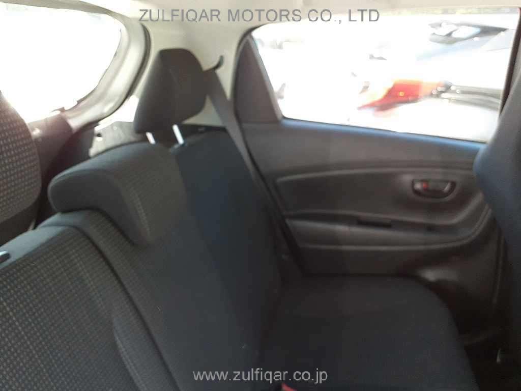 TOYOTA VITZ 2018 Image 10