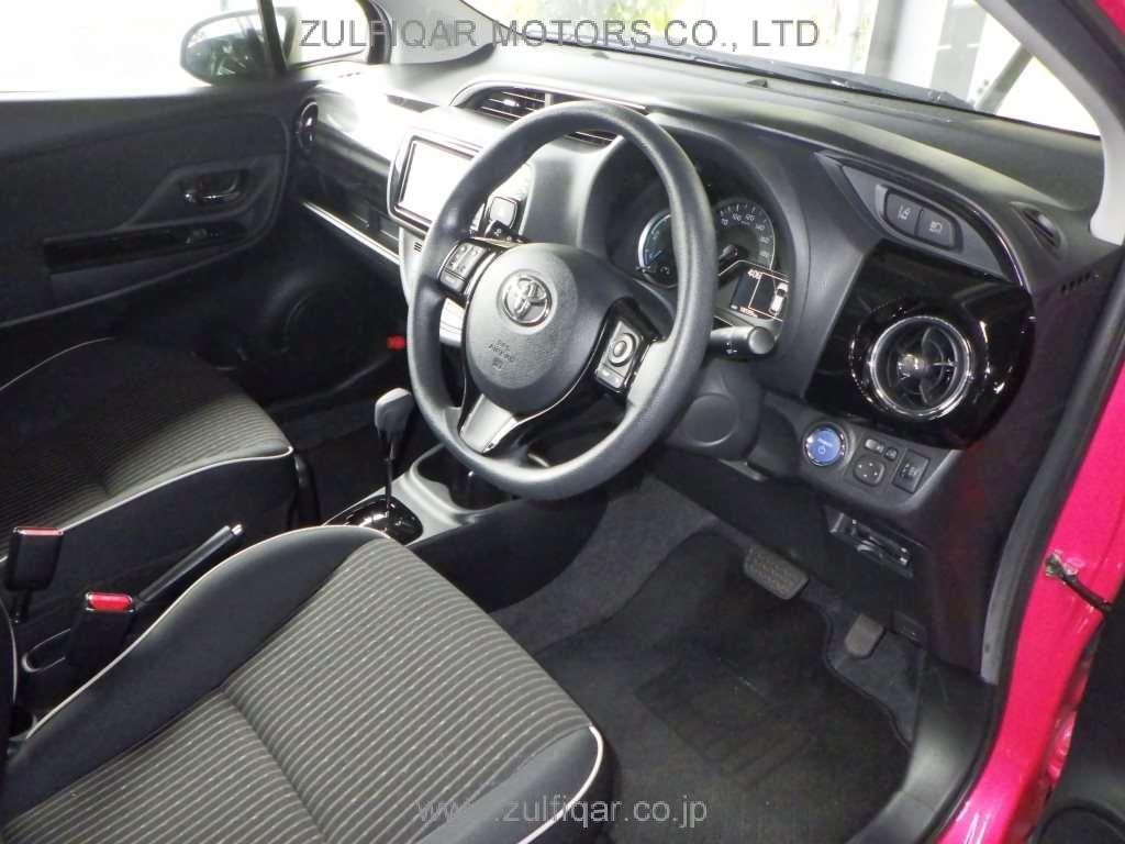 TOYOTA VITZ 2017 Image 5