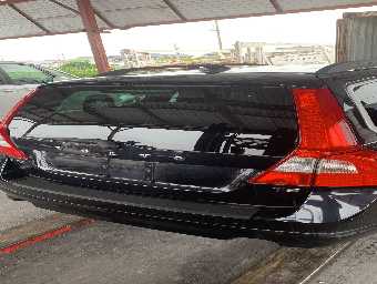 VOLVO V70 2011 Image 11