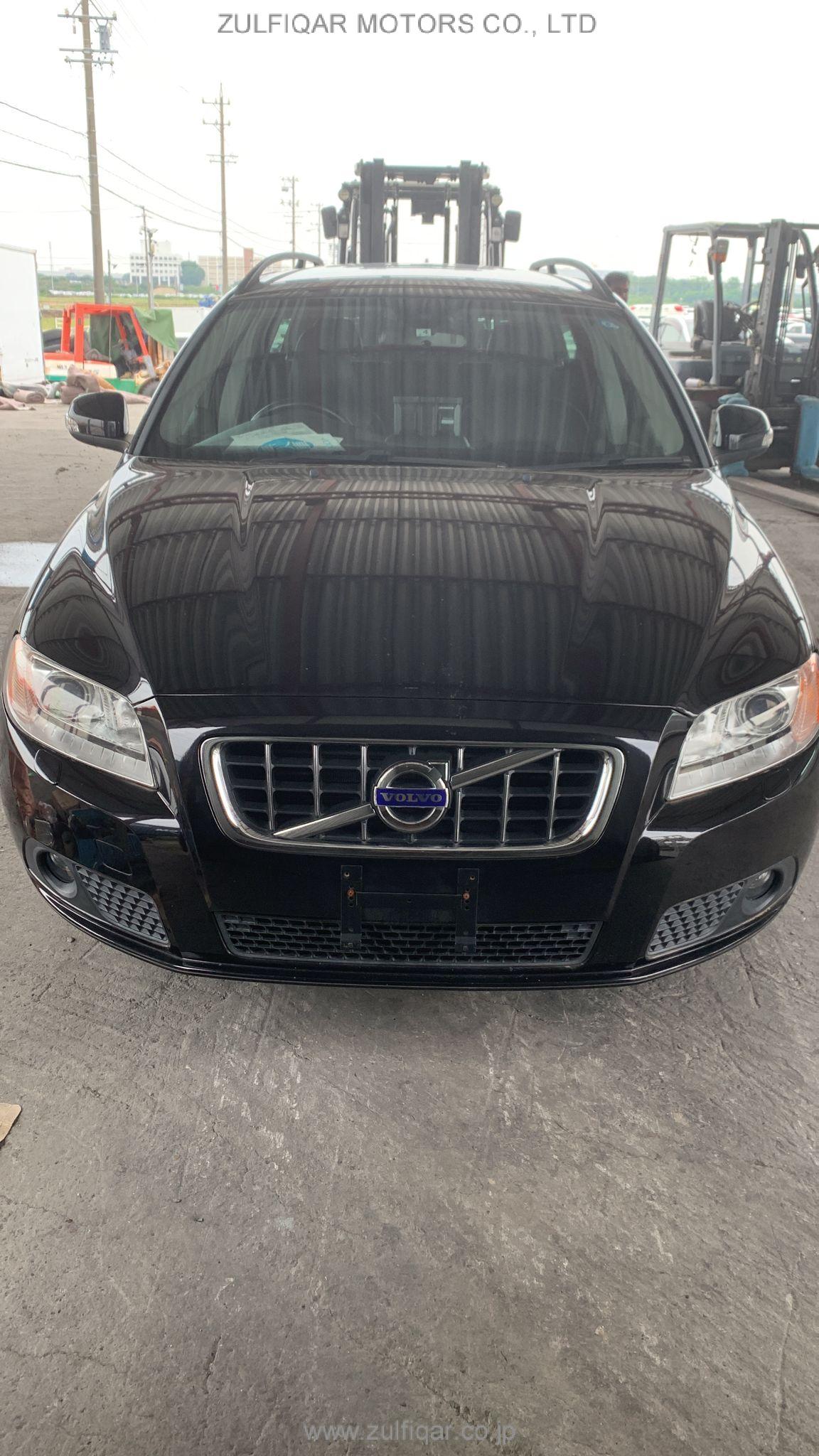 VOLVO V70 2011 Image 10