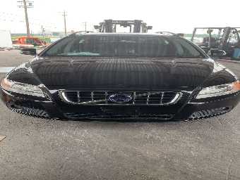 VOLVO V70 2011 Image 10