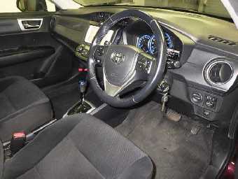 TOYOTA COROLLA AXIO 2013 Image 3