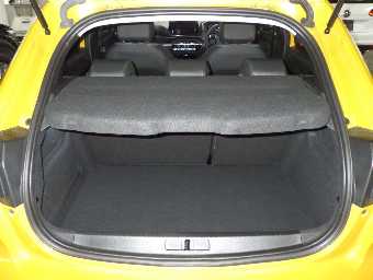 PEUGEOT 208 2021 Image 8