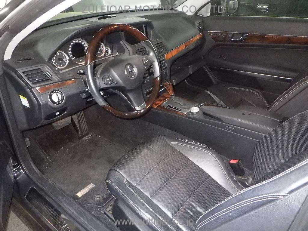MERCEDES BENZ E CLASS 2010 Image 5