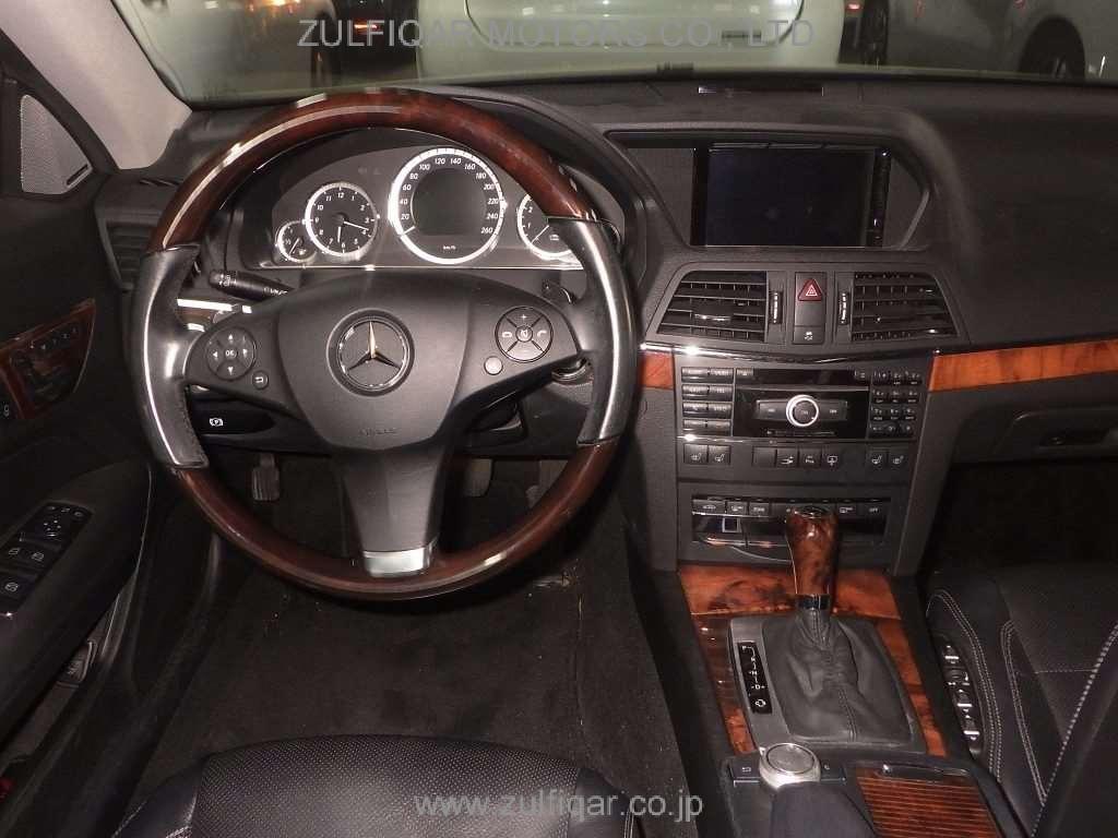 MERCEDES BENZ E CLASS 2010 Image 6
