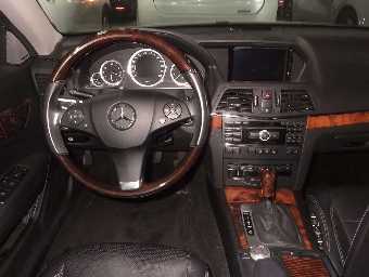 MERCEDES BENZ E CLASS 2010 Image 6