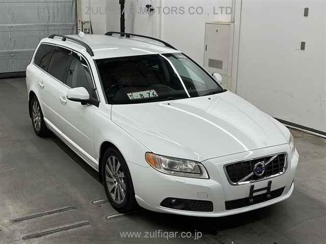 VOLVO V70 2012 Image 1