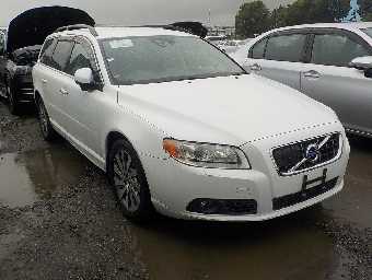 VOLVO V70 2012 Image 12