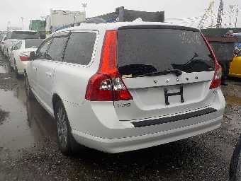 VOLVO V70 2012 Image 14