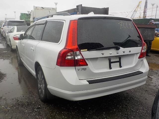 VOLVO V70 2012 Image 20