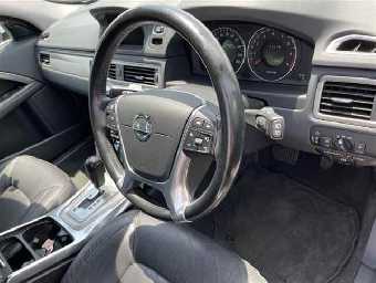 VOLVO V70 2012 Image 3