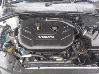 VOLVO V70 2012 Image 17