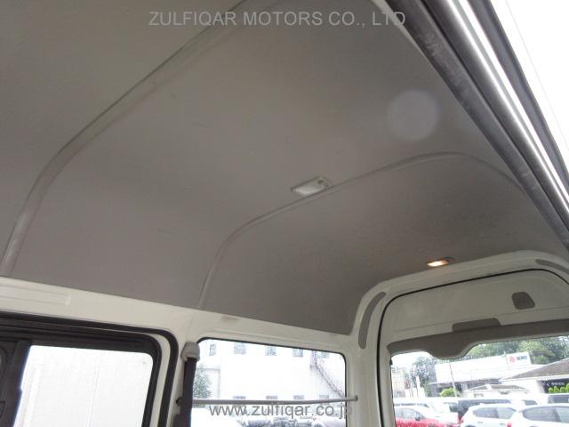 TOYOTA HIACE 2018 Image 11