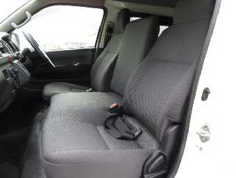 TOYOTA HIACE 2018 Image 12