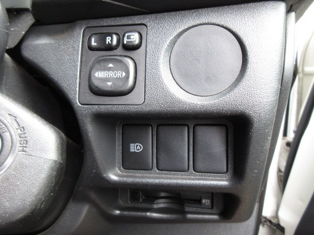 TOYOTA HIACE 2018 Image 22