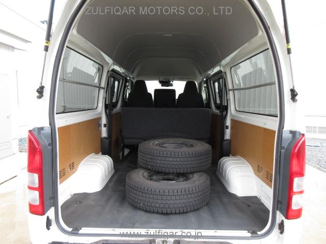 TOYOTA HIACE 2018 Image 9
