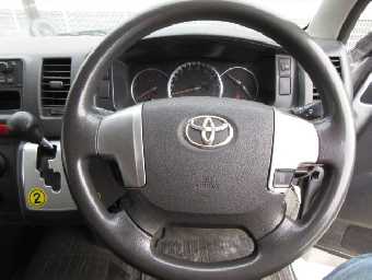 TOYOTA HIACE 2018 Image 14