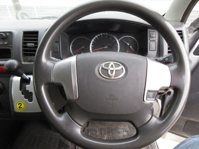 TOYOTA HIACE 2018 Image 20