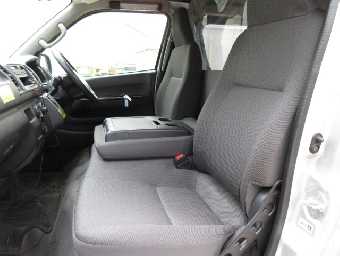 TOYOTA HIACE 2018 Image 12