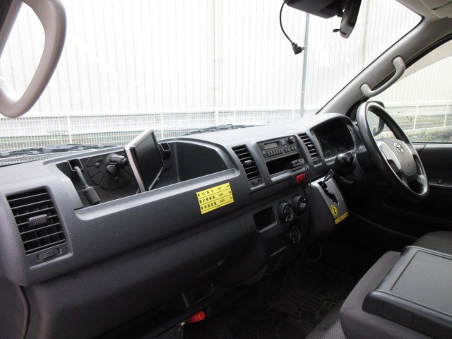 TOYOTA HIACE 2018 Image 19