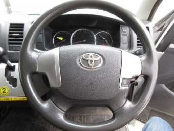 TOYOTA HIACE 2018 Image 14