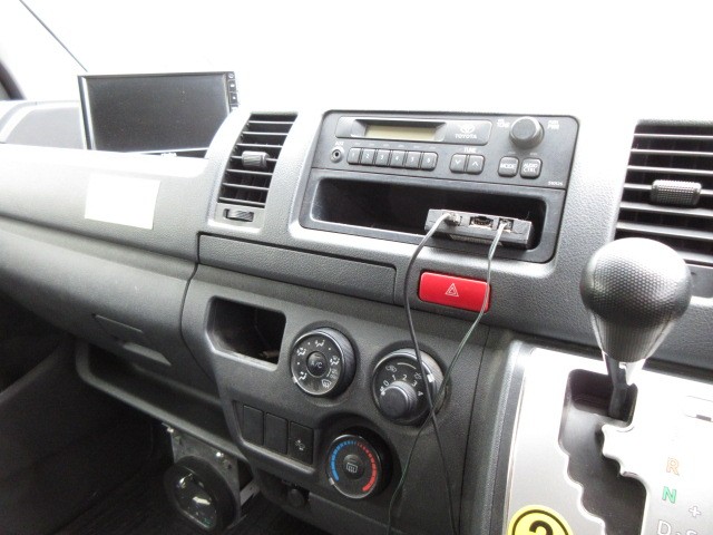 TOYOTA HIACE 2018 Image 21