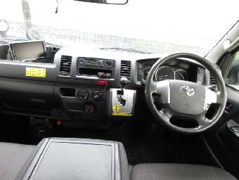 TOYOTA HIACE 2018 Image 7