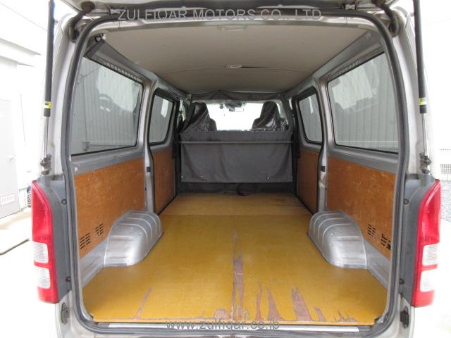 TOYOTA HIACE 2018 Image 9