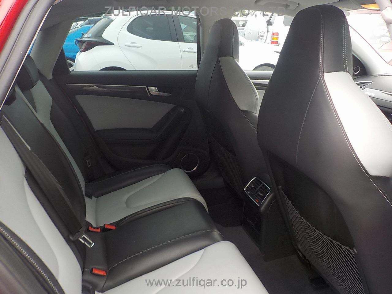 AUDI S4 2010 Image 12