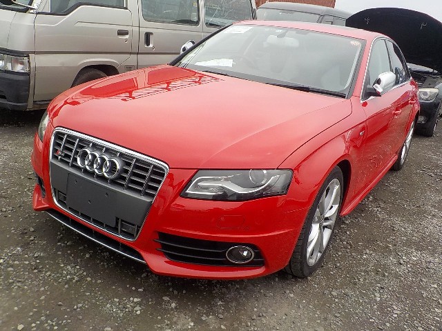 AUDI S4 2010 Image 21