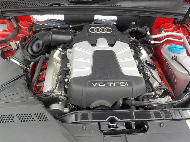 AUDI S4 2010 Image 25