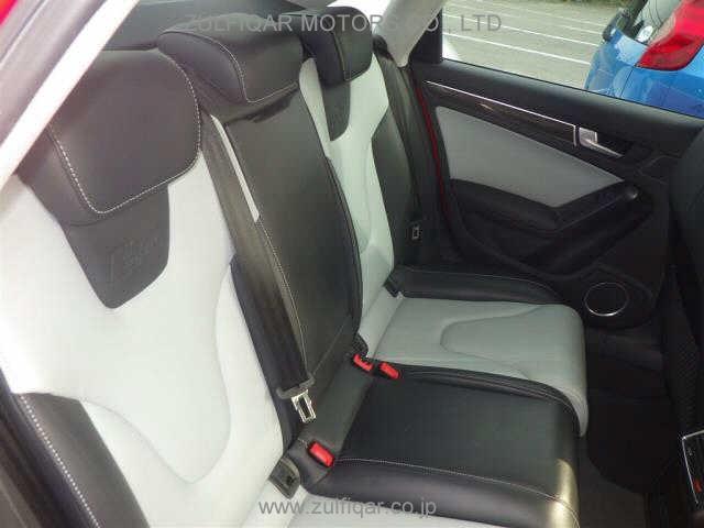 AUDI S4 2010 Image 7