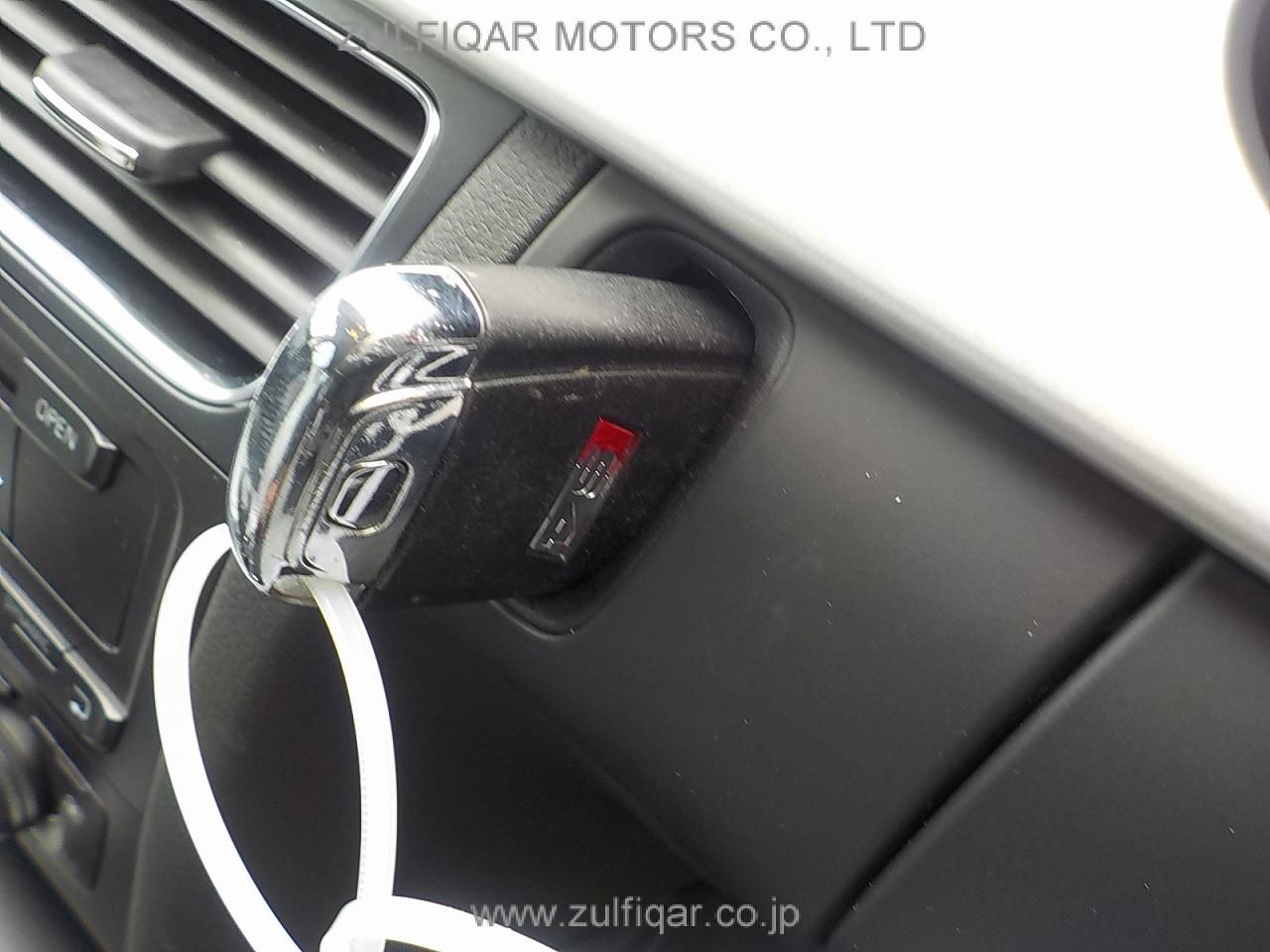 AUDI S4 2010 Image 9