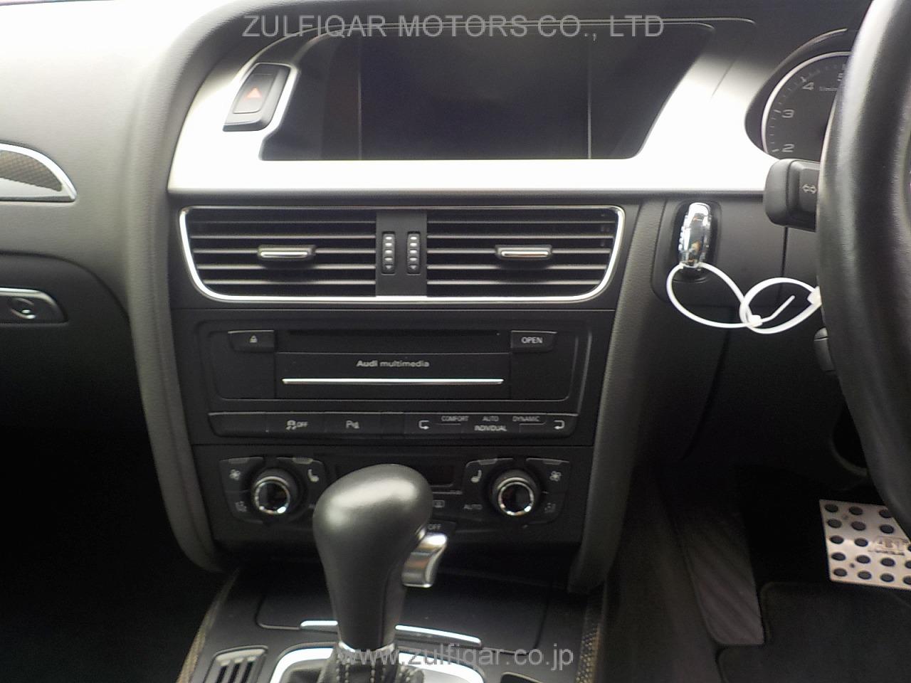 AUDI S4 2010 Image 10