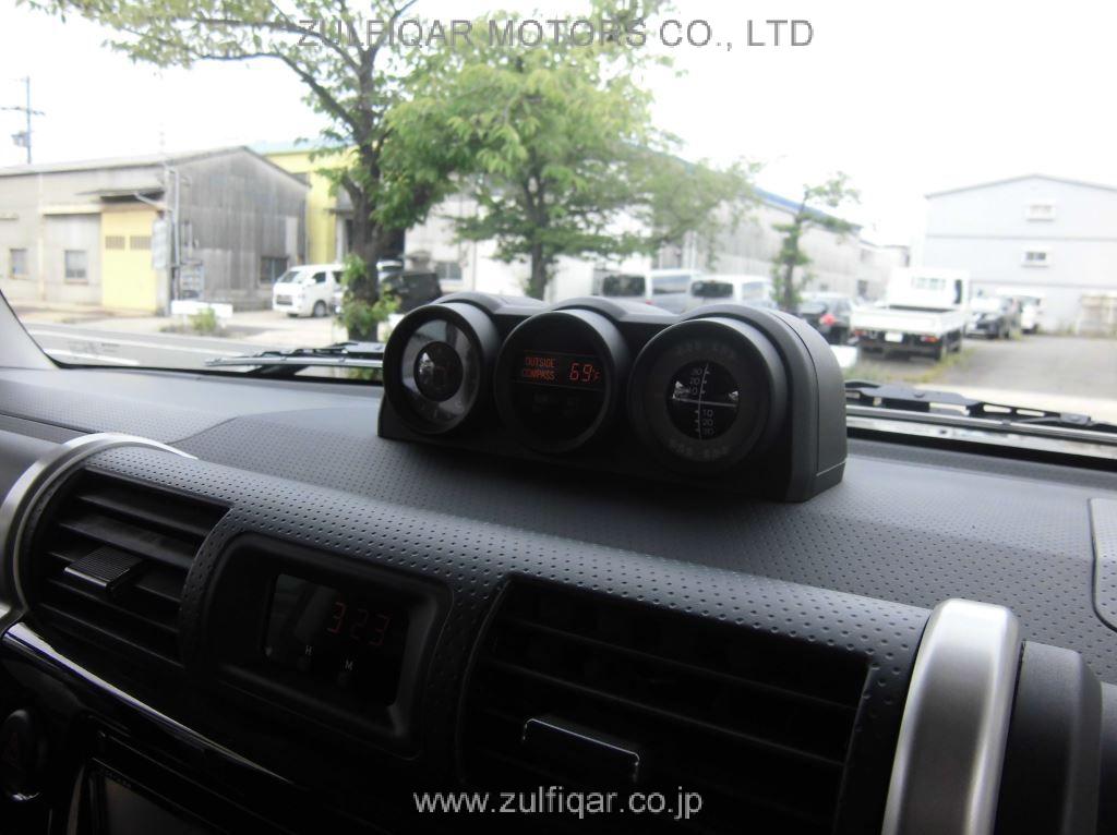 TOYOTA FJ CRUISER 2010 Image 11