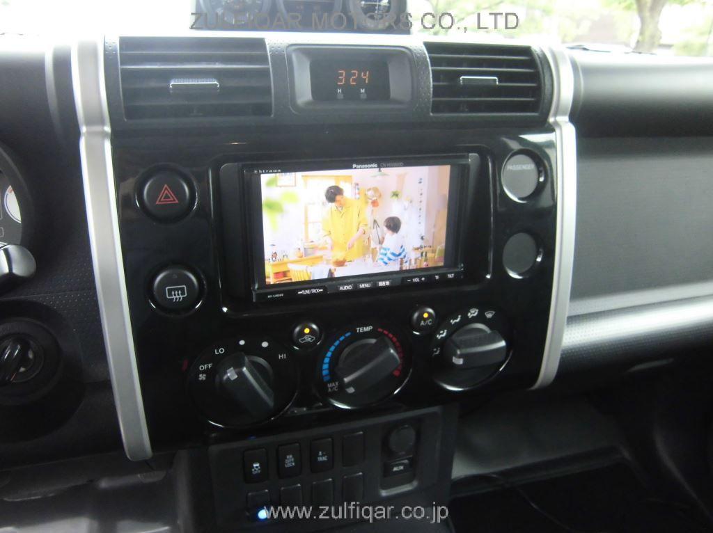 TOYOTA FJ CRUISER 2010 Image 10