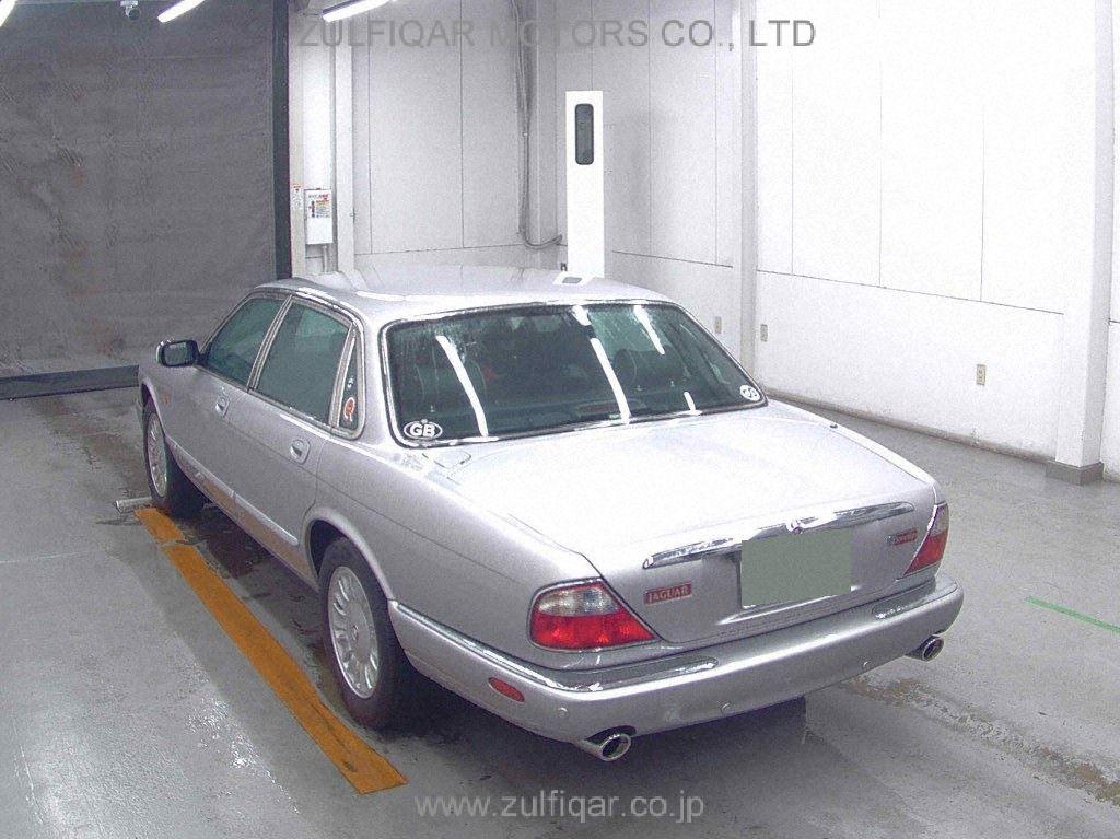 JAGUAR XJ 2002 Image 2