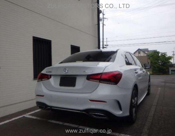 MERCEDES BENZ A CLASS 2019 Image 33