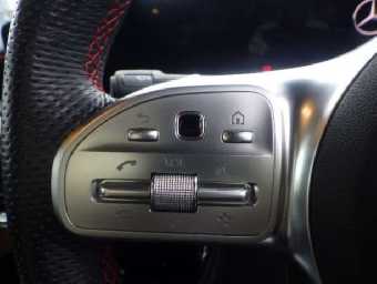 MERCEDES BENZ A CLASS 2019 Image 5