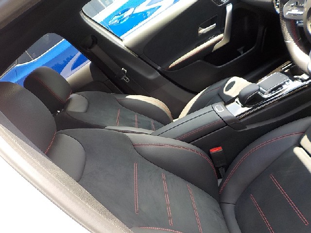 MERCEDES BENZ A CLASS 2019 Image 42