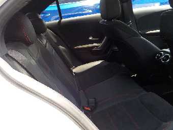 MERCEDES BENZ A CLASS 2019 Image 37